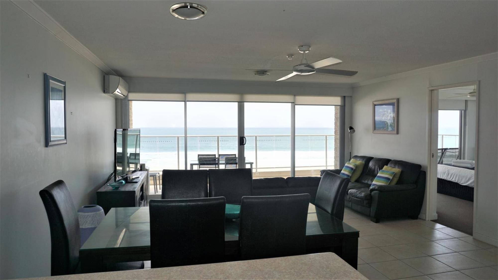 Pacific Surf Absolute Beachfront Apartments Gold Coast Eksteriør billede