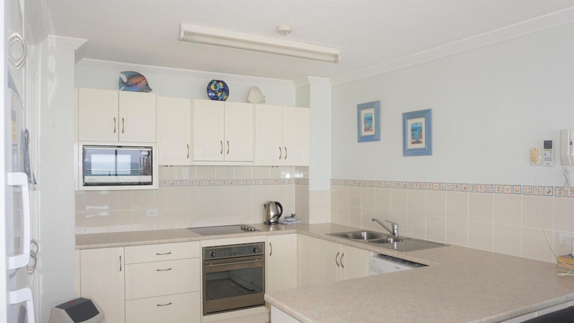 Pacific Surf Absolute Beachfront Apartments Gold Coast Eksteriør billede