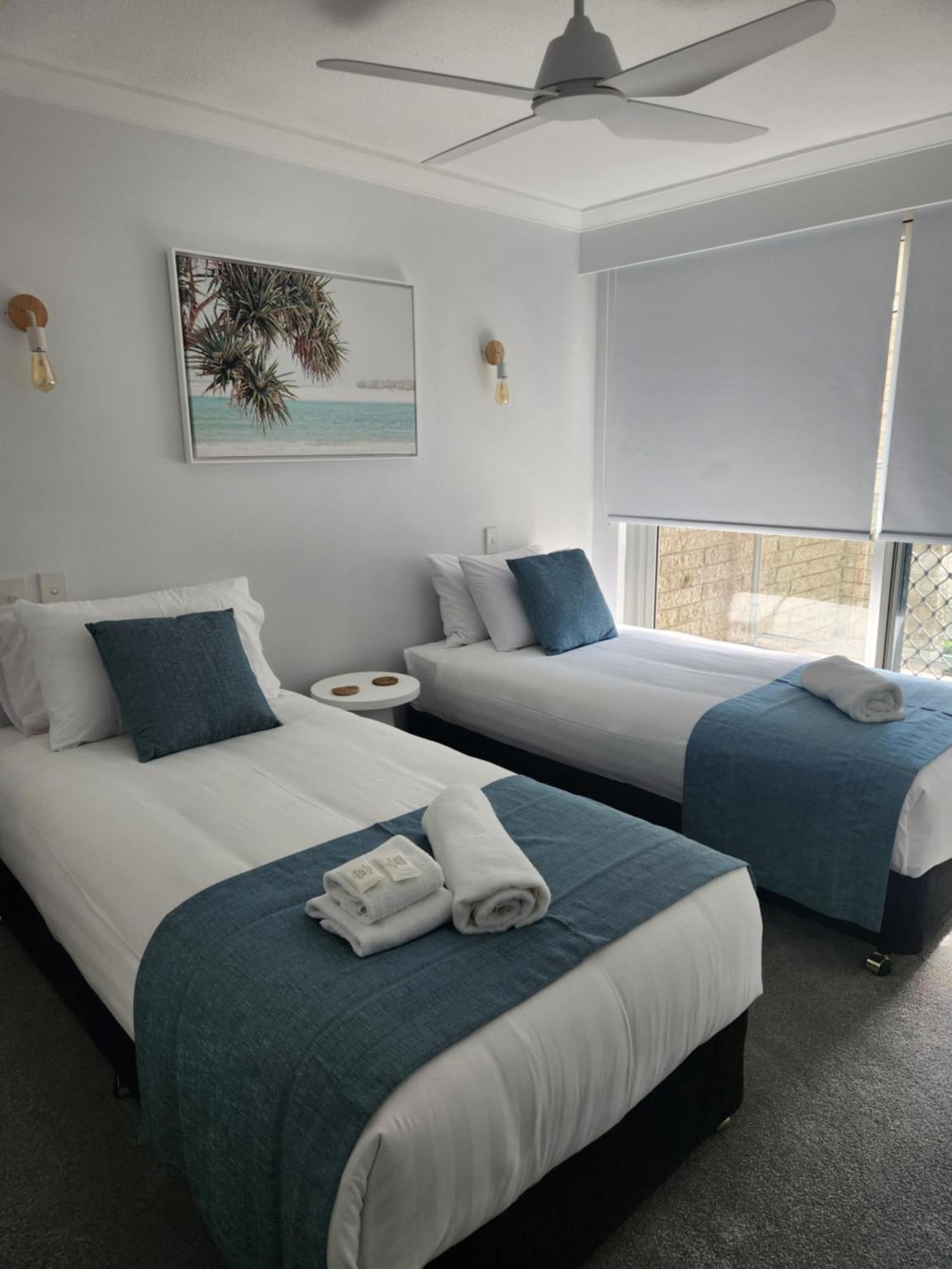 Pacific Surf Absolute Beachfront Apartments Gold Coast Eksteriør billede
