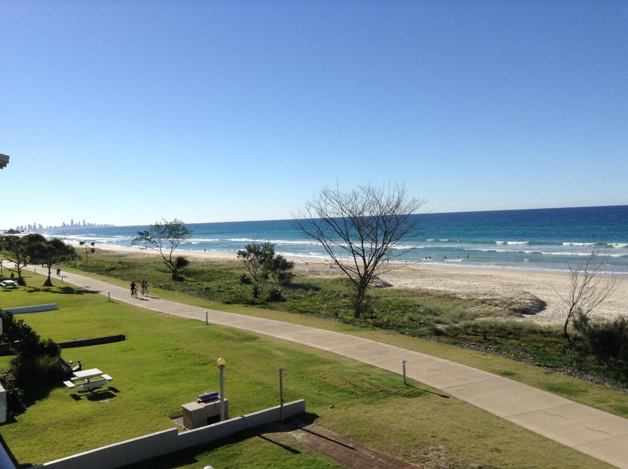 Pacific Surf Absolute Beachfront Apartments Gold Coast Eksteriør billede